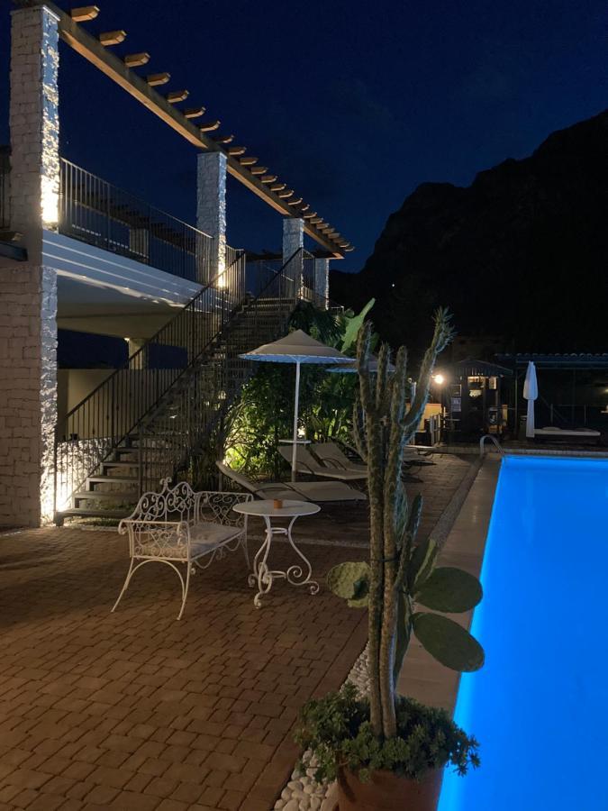 Апарт отель Residenza Le Due Torri Рива-дель-Гарда Экстерьер фото