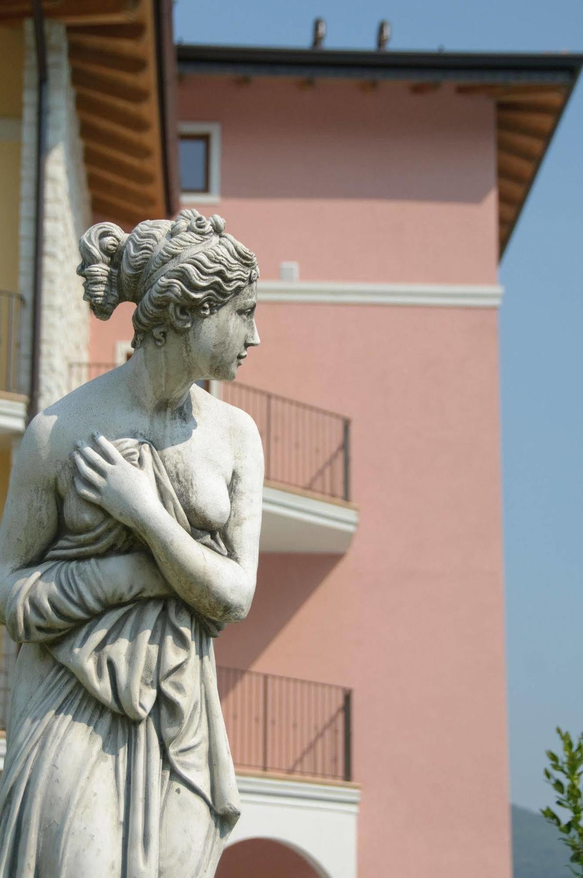 Апарт отель Residenza Le Due Torri Рива-дель-Гарда Экстерьер фото
